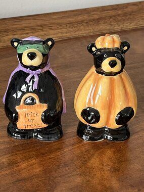 Bearfoots Bear Halloween Costume Salt and Pepper Shakers Big Sky Carvers Fleming